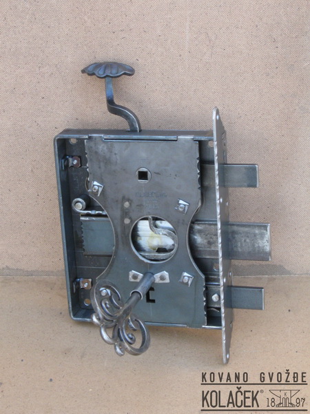 Kovana brava — model 2