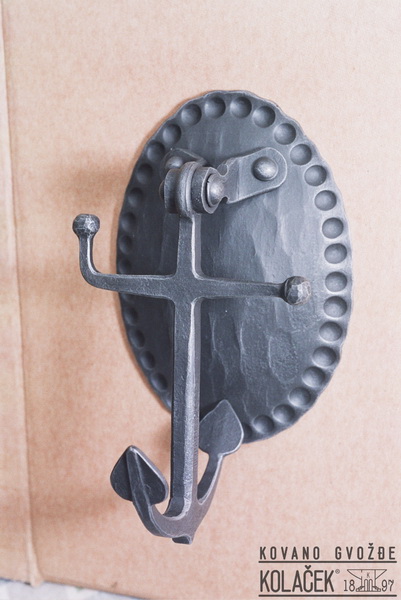 Kovani čiviluk — model 28