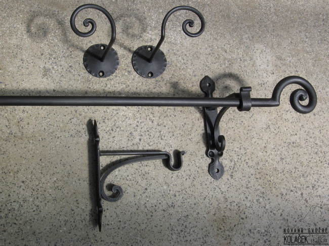 Kovana garnišna — model 2