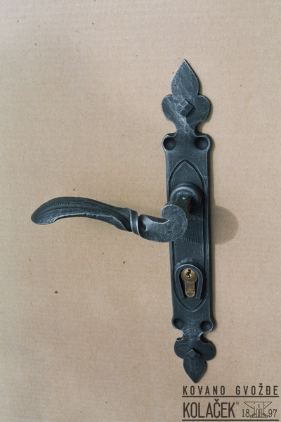 Kovana kvaka — model 5