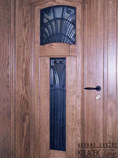 Kovani okov — model 1