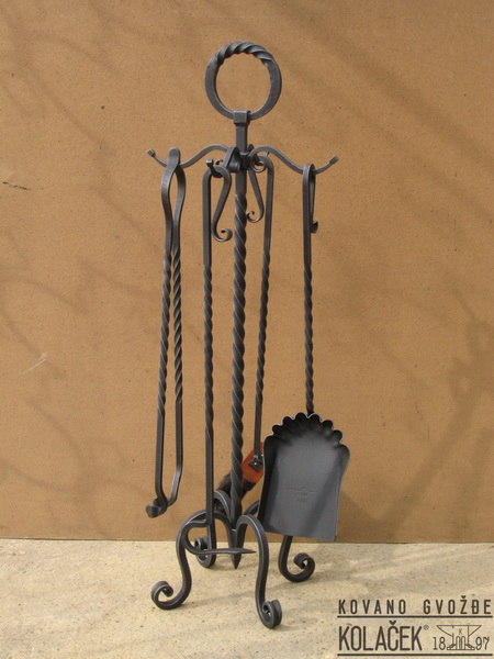 Kovani pribor za kamin — model 2