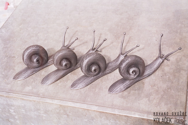 Kovani predmet — model 7