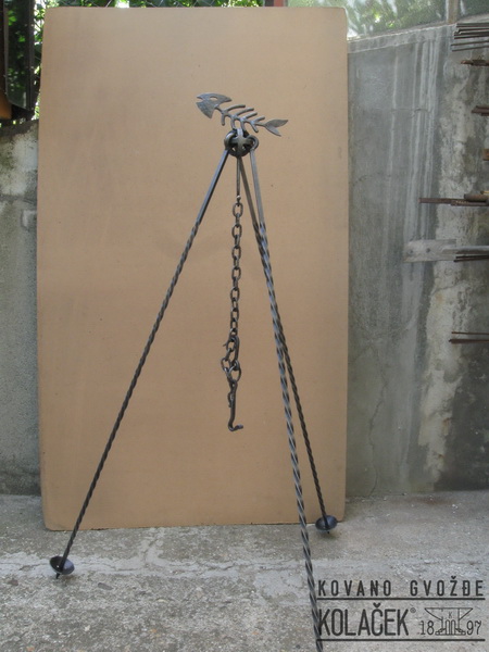 Kovani predmet — model 27