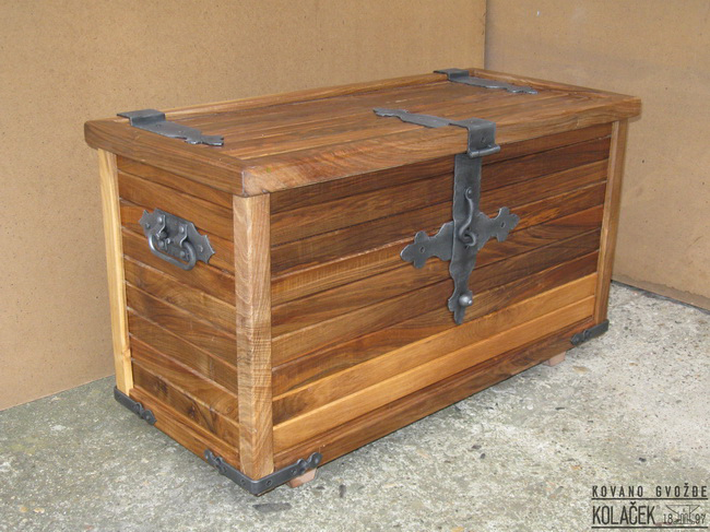 Kovani sanduk — model 6