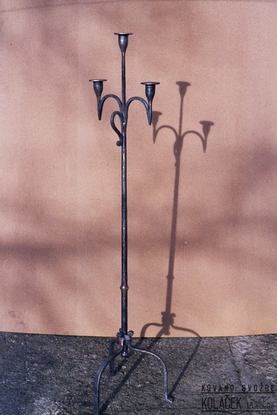 Kovani svećnjak — model 1