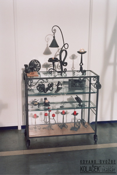 Kovani svećnjak — model 9