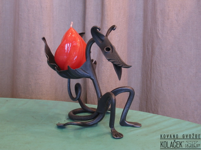 Kovani svećnjak — model 23