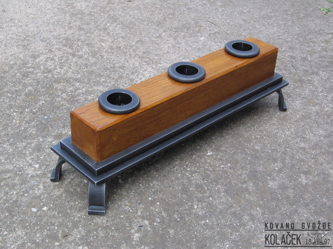 Kovani svećnjak — model 24