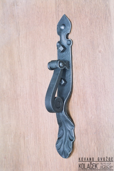 Kovani zvekir — model 1
