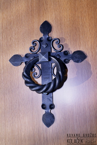 Kovani zvekir — model 8