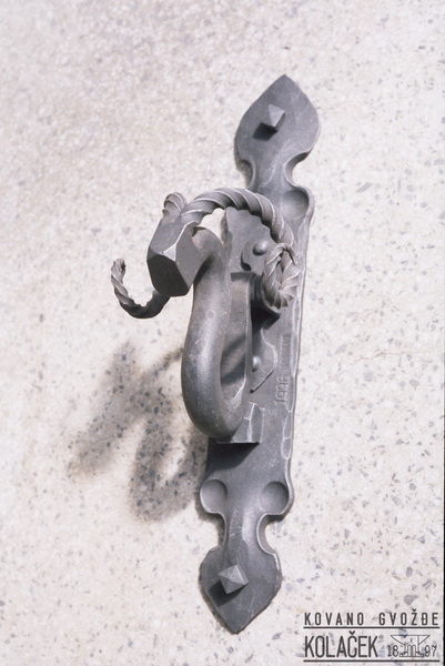 Kovani zvekir — model 11