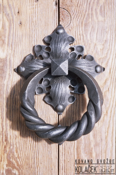 Kovani zvekir — model 19